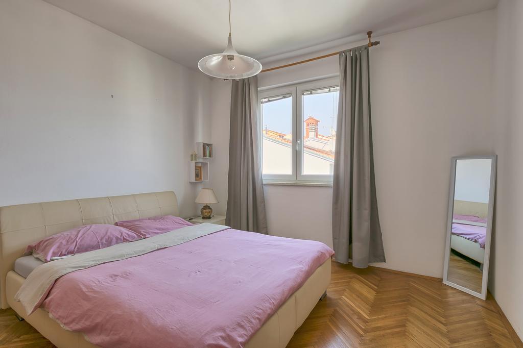 Apartments Veruda Porat Pula Exterior photo