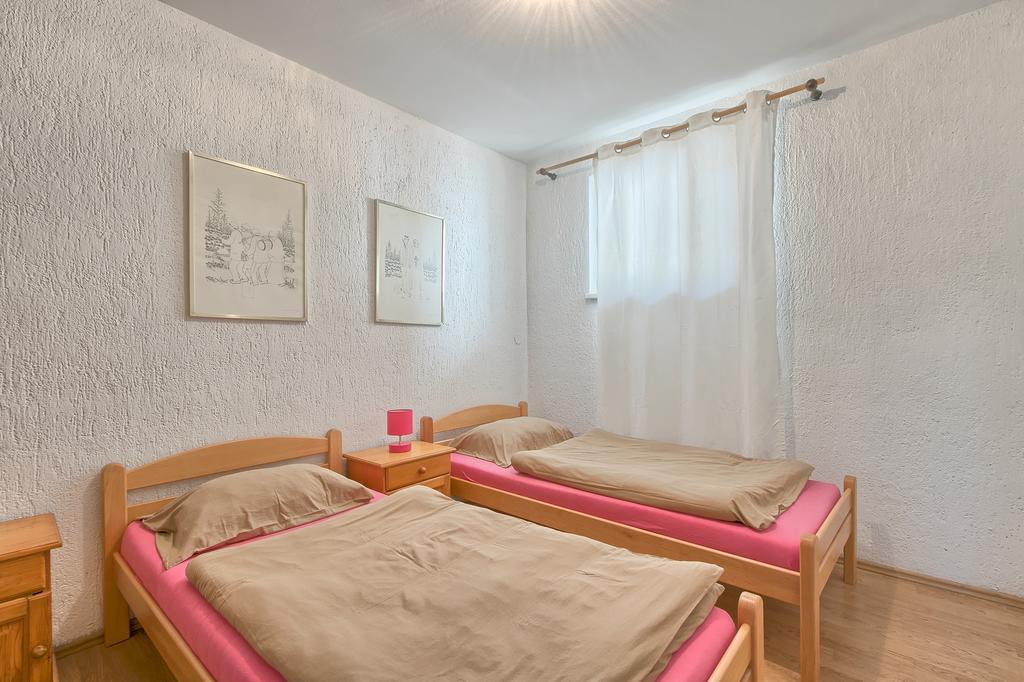 Apartments Veruda Porat Pula Exterior photo